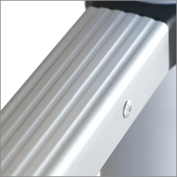 SerStep SPTL — Escalera Telescópica Ultracompacta de Aluminio - Larguero Tubular Extruido de Alta Resistencia